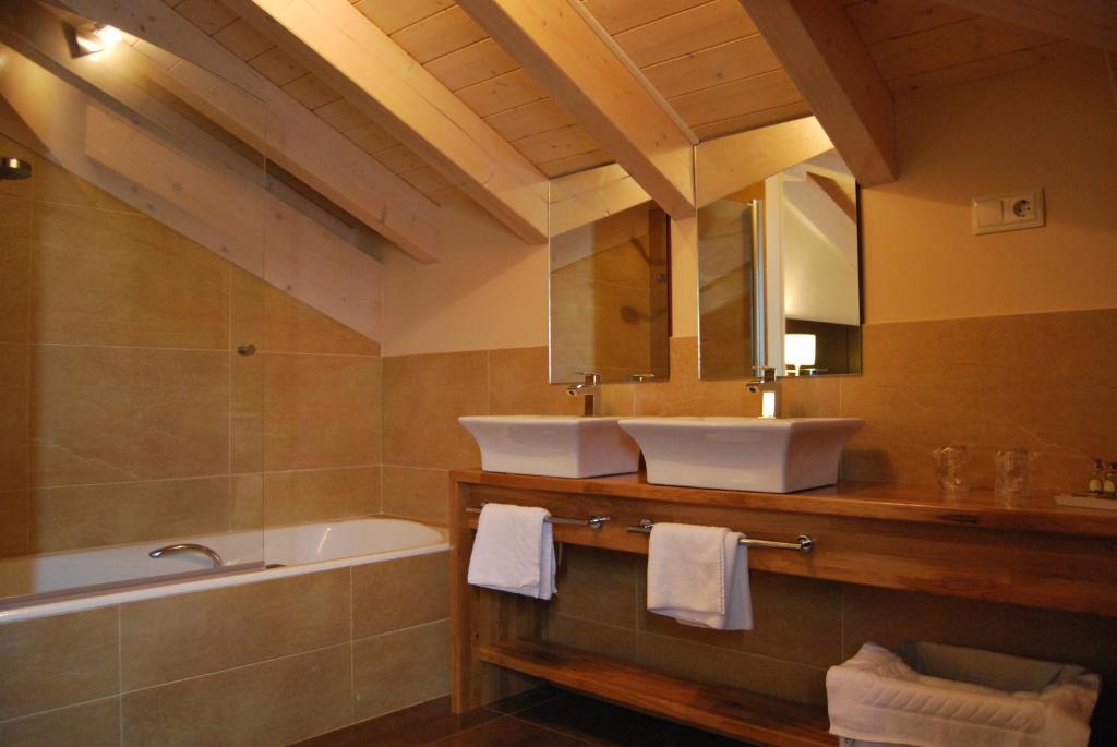 Hotel Restaurante Puente Romano Quincoces de Yuso Rom bilde