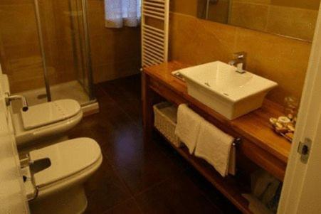 Hotel Restaurante Puente Romano Quincoces de Yuso Eksteriør bilde